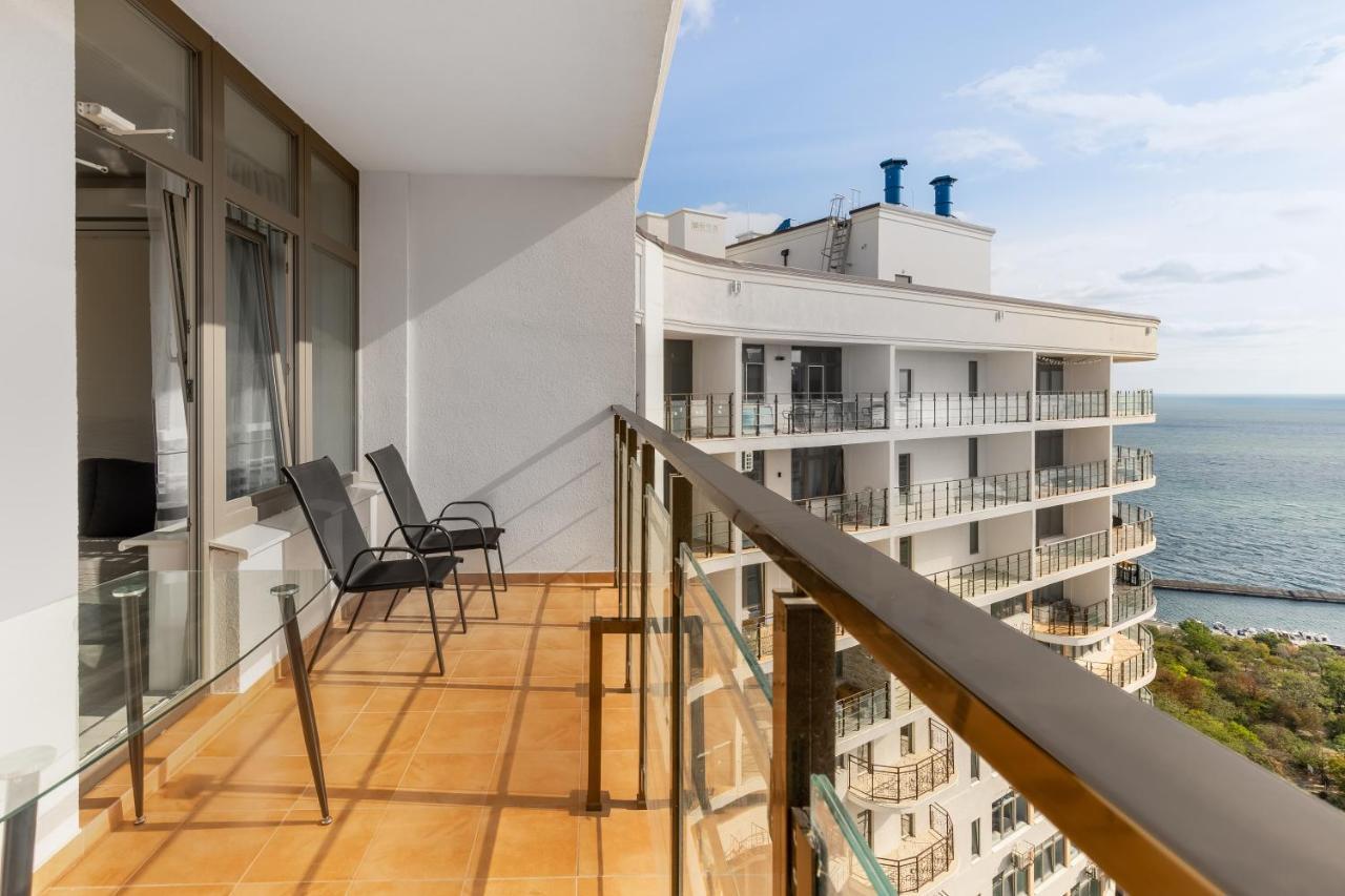 Pearl 44 Apartment With Terrace Odessa Luaran gambar